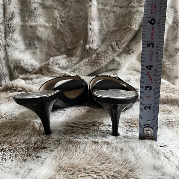 NWOT Michael Kors Low Heels in black and silver MK monogram - Picture 4 of 6